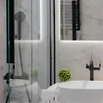 Chmielna Duo Modern In The Center Near Zlote Tarasy By Renters 公寓 *