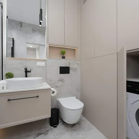 Chmielna Duo Modern In The Center Near Zlote Tarasy By Renters Appartement Varsovie